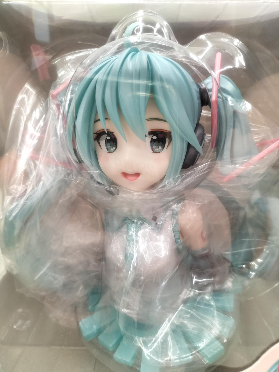 初音ミク　LH賞　胸像フィギュア(LH賞カラーver.)　新品未開封品　箱傷み有 TAITO(タイトー) / 39の日 LH賞 初音ミク 胸像フィギュア(LH賞