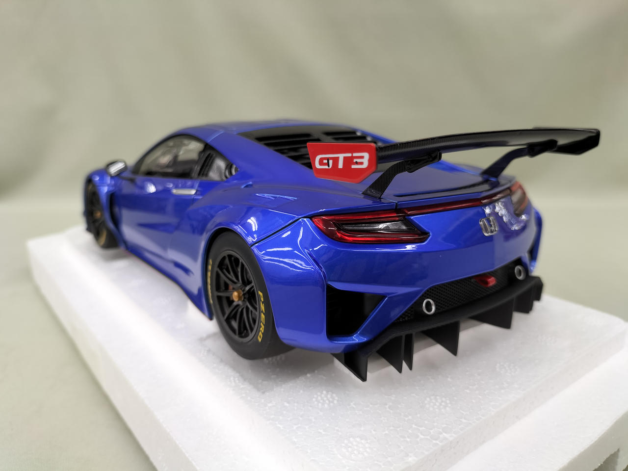 オートアート オウト(AUTOart)|ホンダNSX GT3 ハイパーブルー