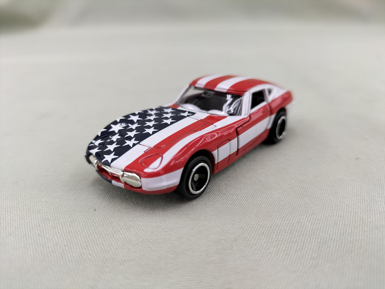 アピタ ピアゴ 世界の国境シリーズ トヨタ2000GT アメリカ国境タイプ アピタ ピアゴ 世界の国境シリーズ トヨタ2000GT アメリカ国境タイプ