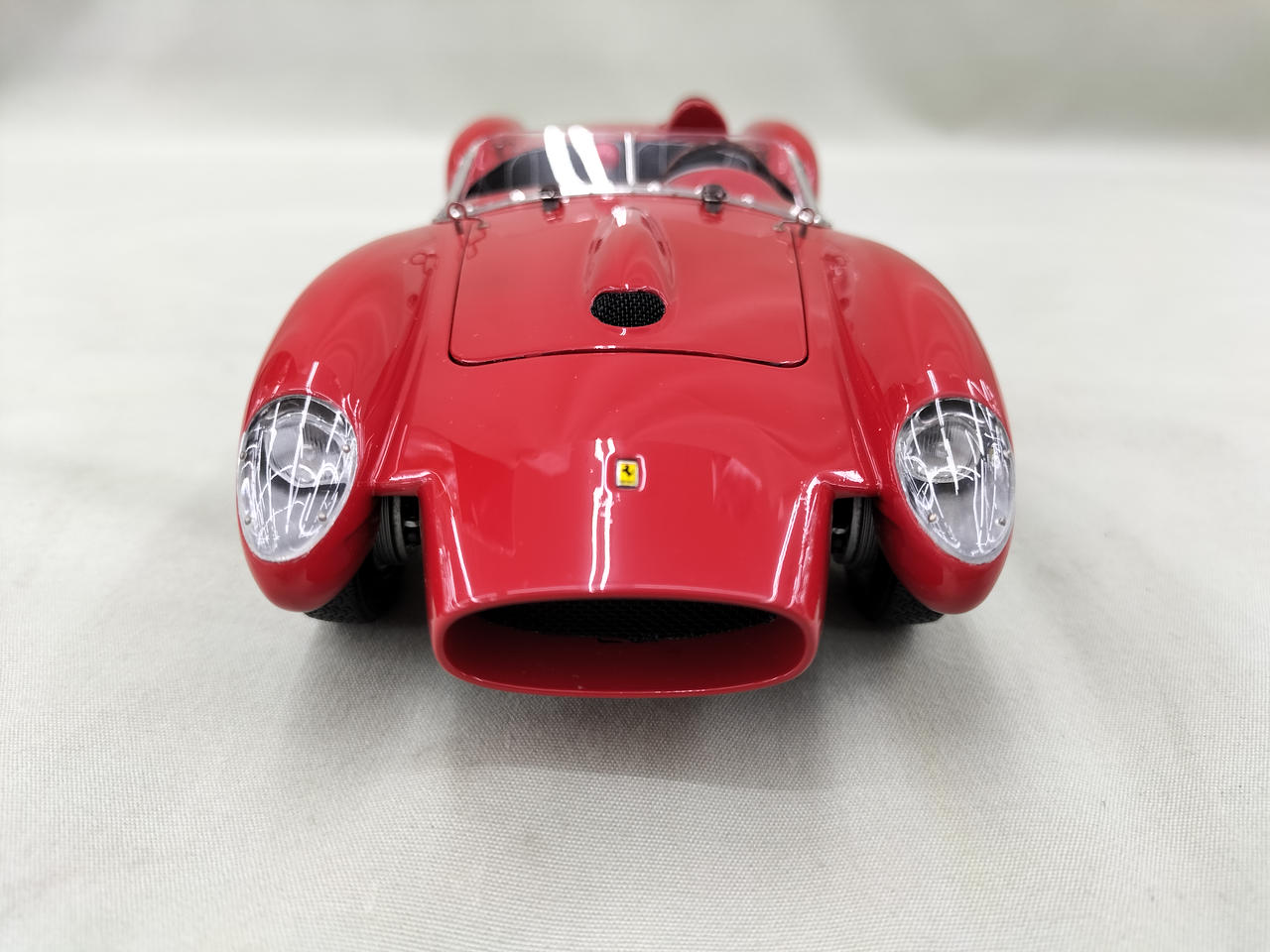 HotWheel 1/18フェラーリテスタロッサ250新品未開封コレクション HotWheel 1/18フェラーリテスタロッサ250新品未開封コレクション
