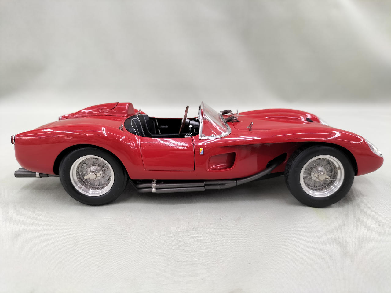 CMC 1/18 フェラーリ250テスタロッサ 1958