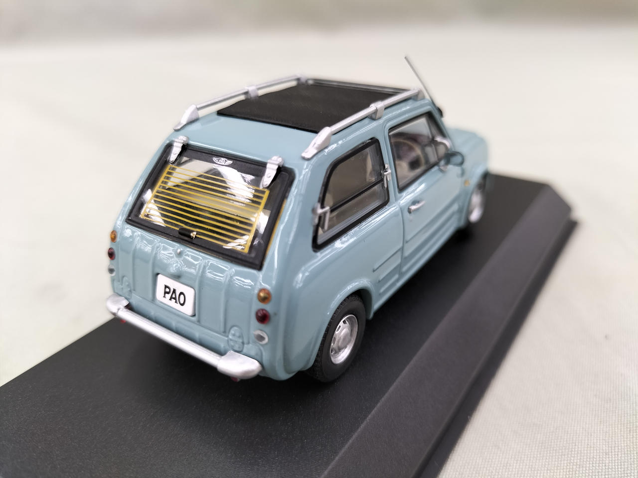 Nissan Pao ミニカー アイボリー/ホワイト Nissan Pao ミニカー アイボリー/ホワイト