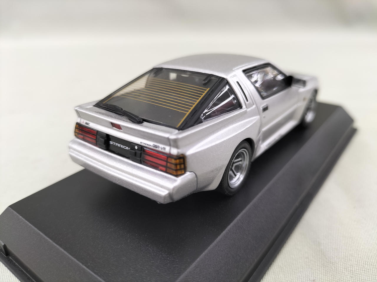 BLAAK - 1/43 MITSUBISHI STARION 2600 GSR-VR(セルビアブラック) 完成品 ミニカー(03712BK) 京商 1/43 スタリオン2600 GSR-VR 88年式（セルビアブラック）【74503