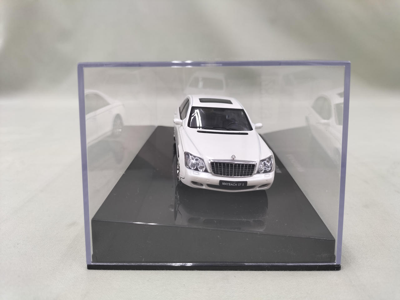 オートアート 1/43 マイバッハ 57 S 2005 ホワイト オートアート 1/43 マイバッハ 57 S 2005 ホワイト - メルカリ