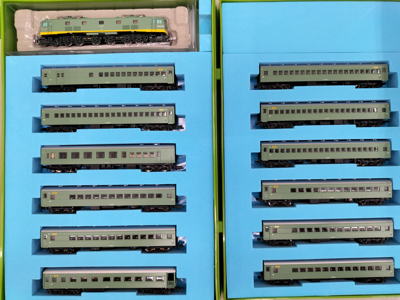 マイクロエース　特急つばめ基本A-5230&増結A-5231セット マイクロエース / アリイセイサクショ(MICRO ACE)|EF58-57 特急