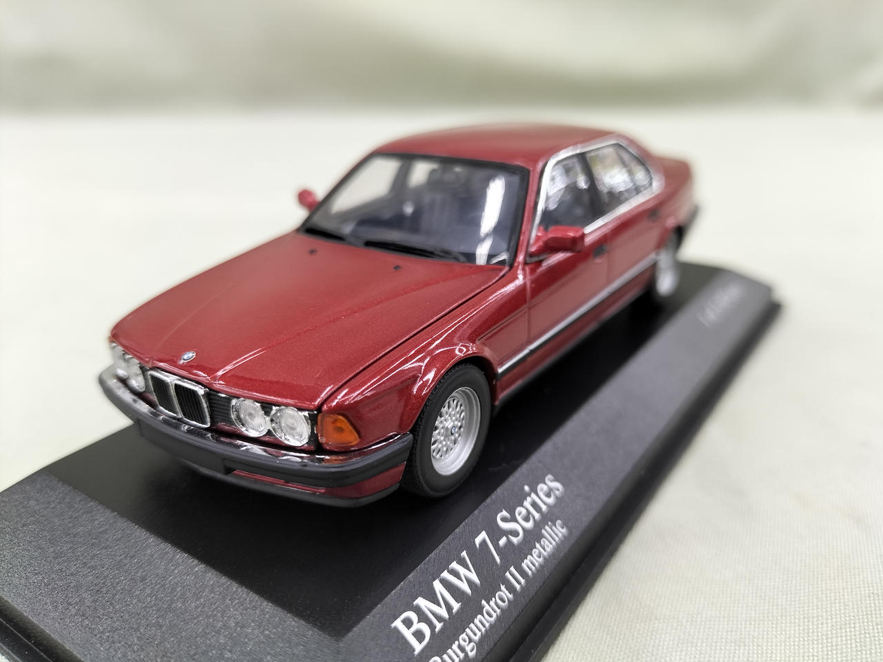 BMW 7-Series 1986 Red llic ミニカー ミニチャンプス(MINICHAMPS)|BMW7シリーズ1986|HARDOFFオフ