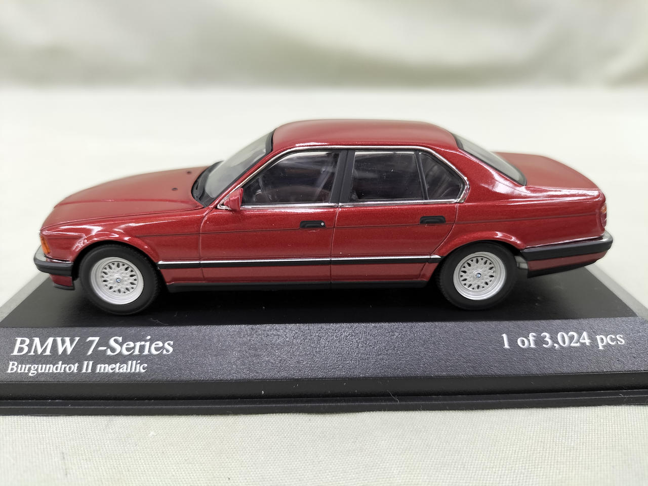 BMW 7-Series 1986 Red llic ミニカー ミニチャンプス(MINICHAMPS)|BMW7シリーズ1986|HARDOFFオフ