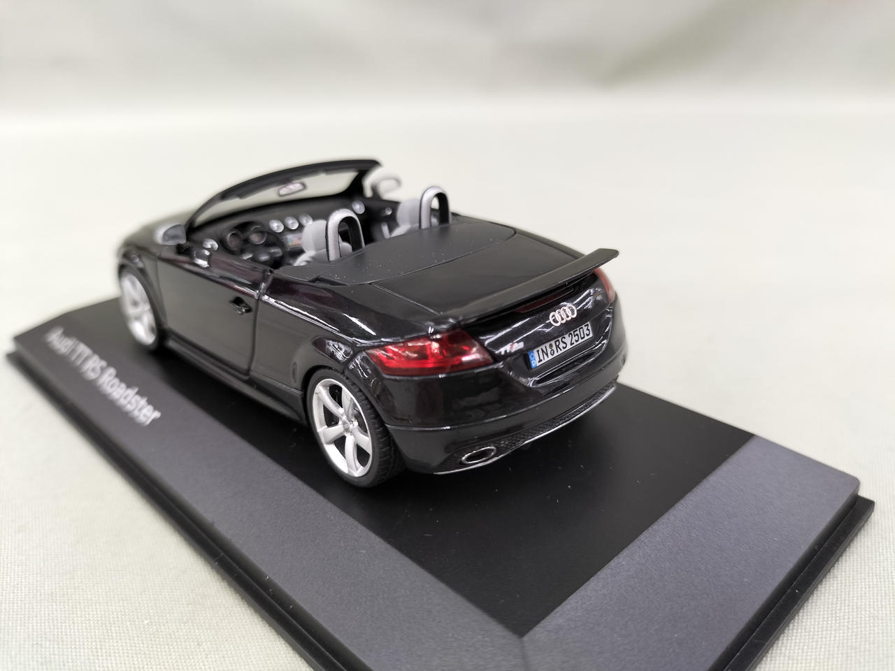 Audi   TT ロードスター　メタル アウディ TT ロードスターの価格・新型情報・グレード諸元 価格.com