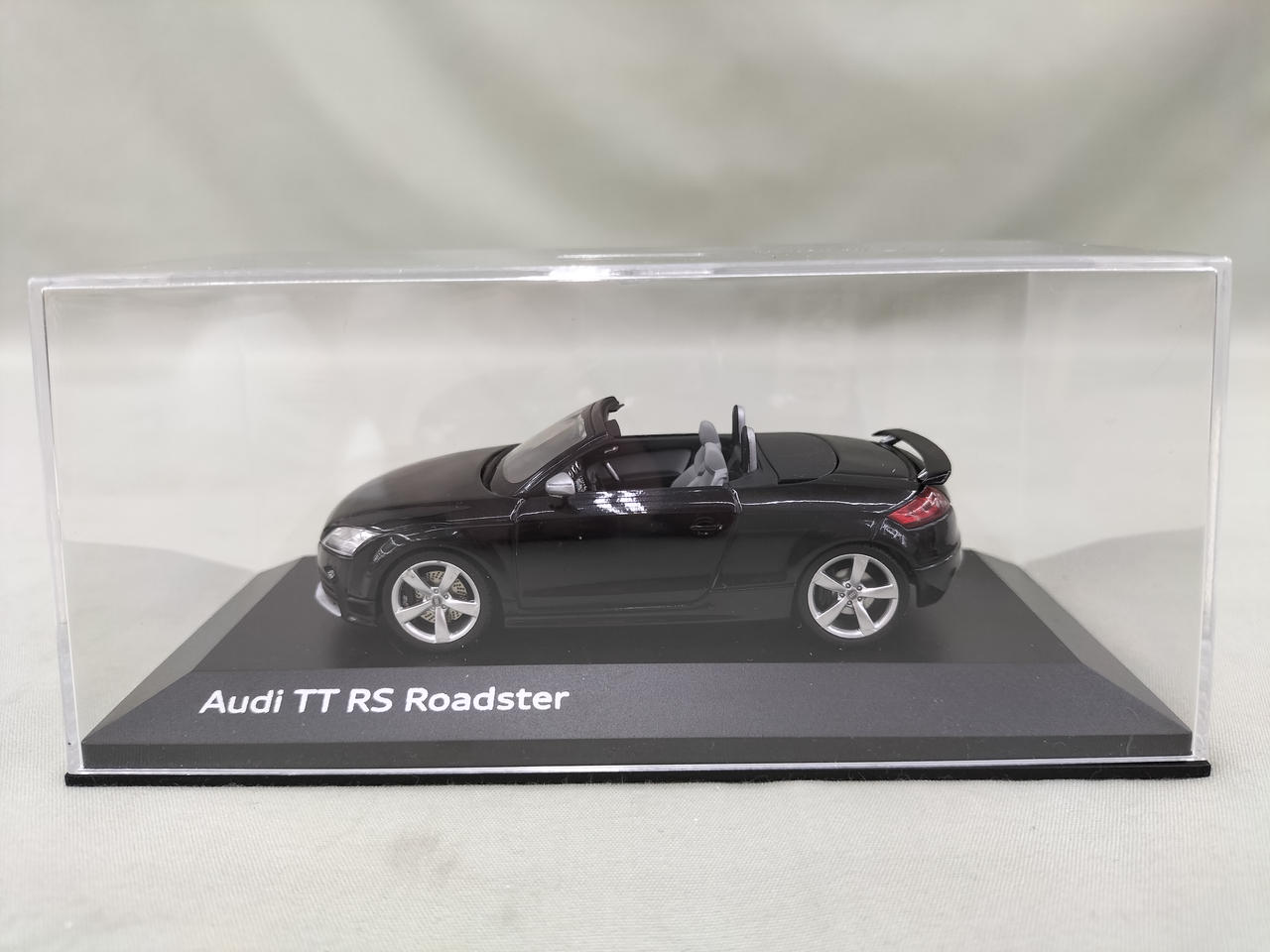 アウディ(AUDI)|アウディTT RS ロードスター|HARDOFFオフモール