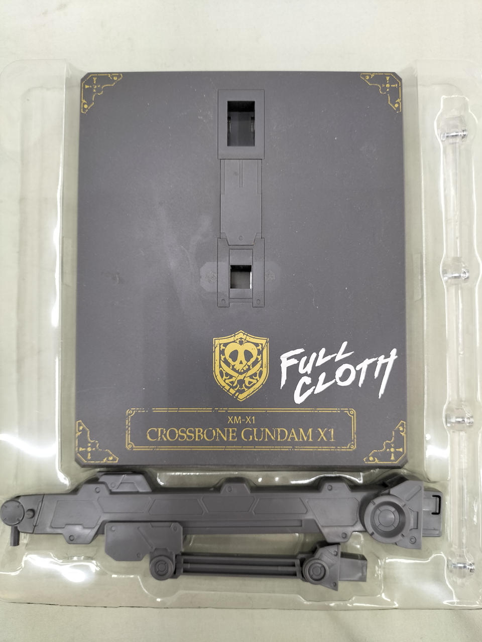 キズ、汚れがあります。