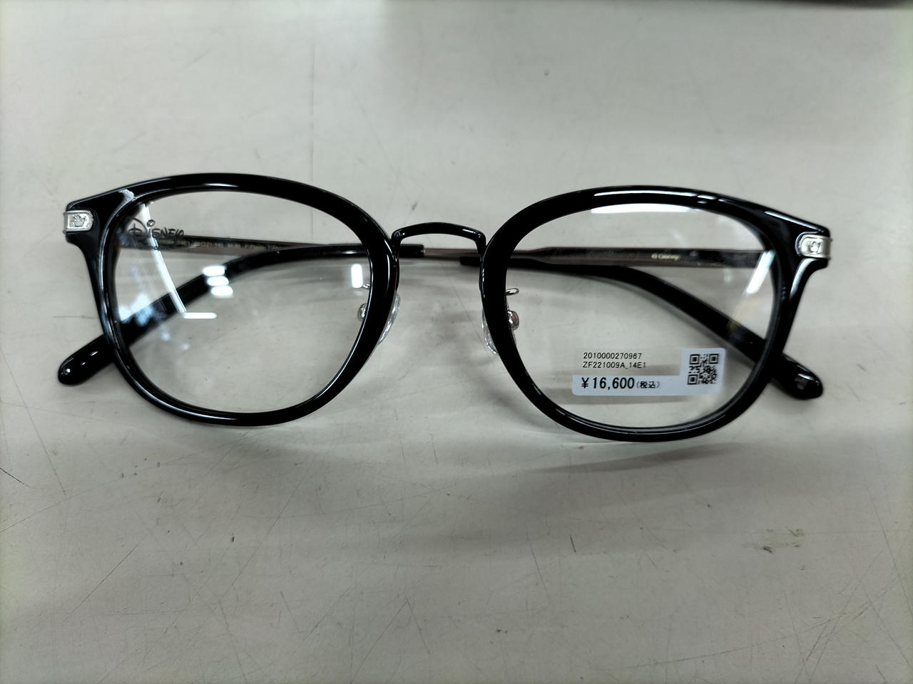 キングダム ハーツ」シリーズ20周年を記念したメガネがZoffから登場。3