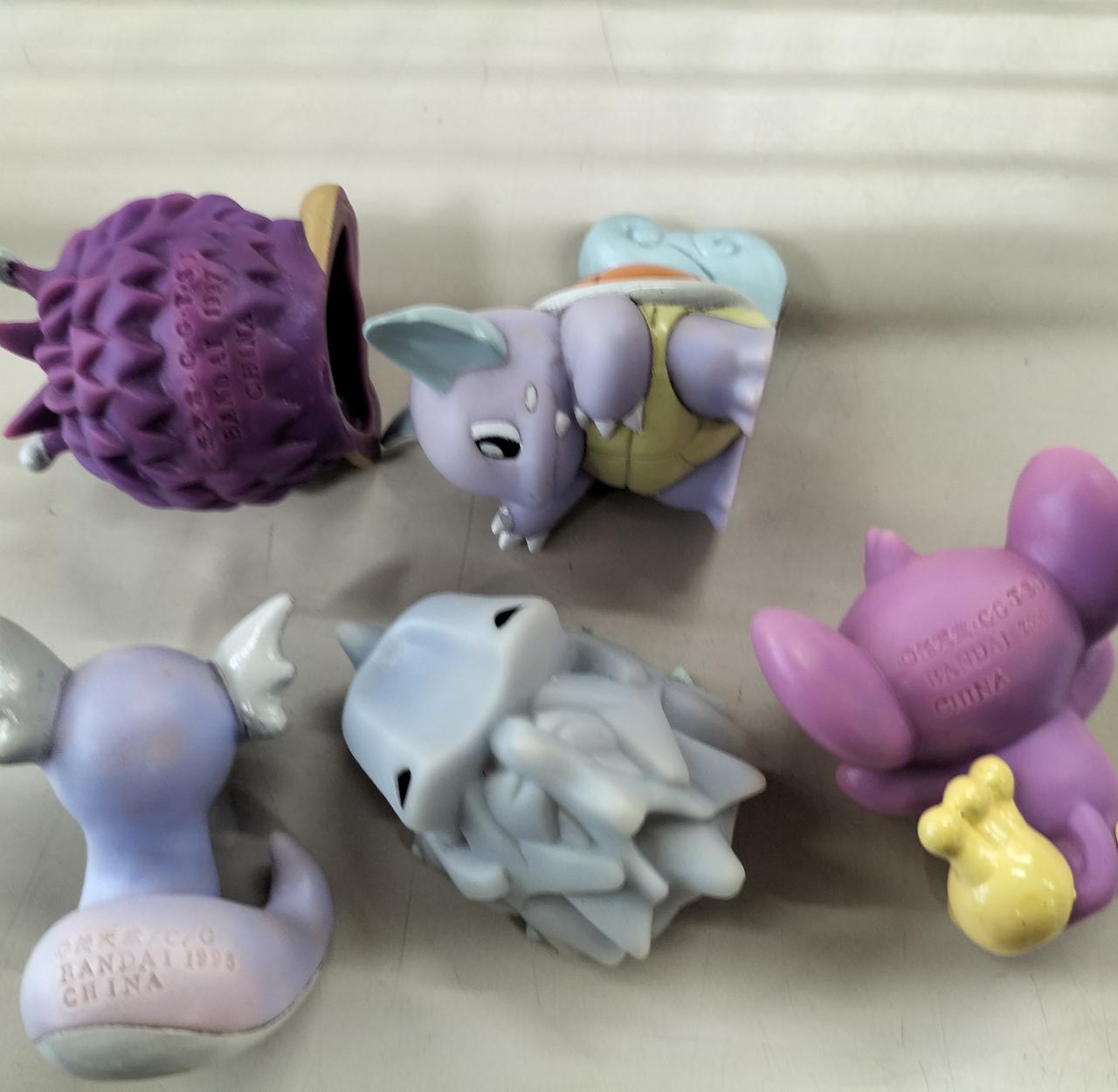 変色している指人形がいくつかあります