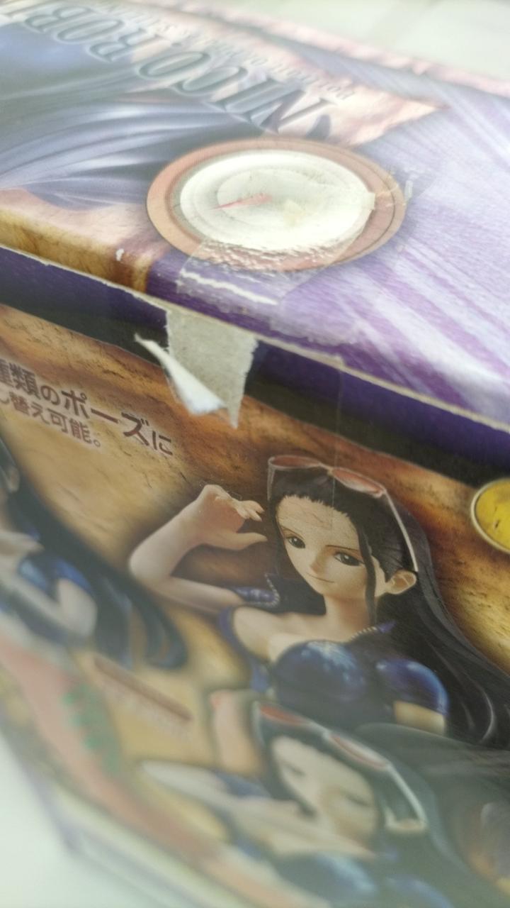 箱開封部分に一部破れ有り