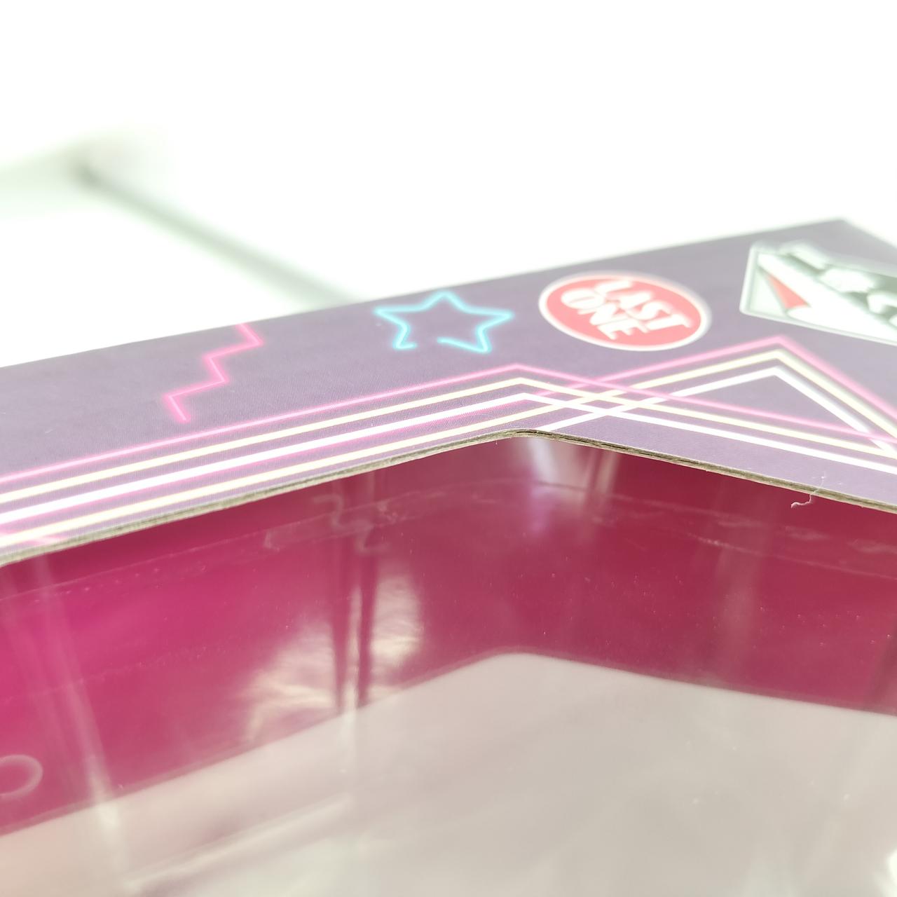 箱の糊付け剥がれてます。
