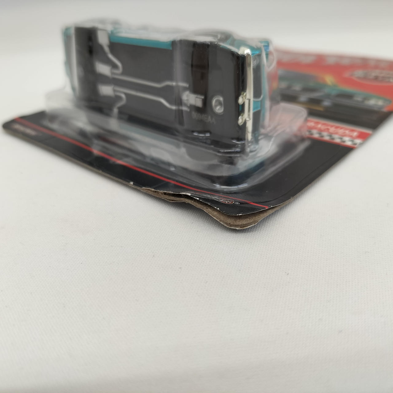 箱ダメージあり。