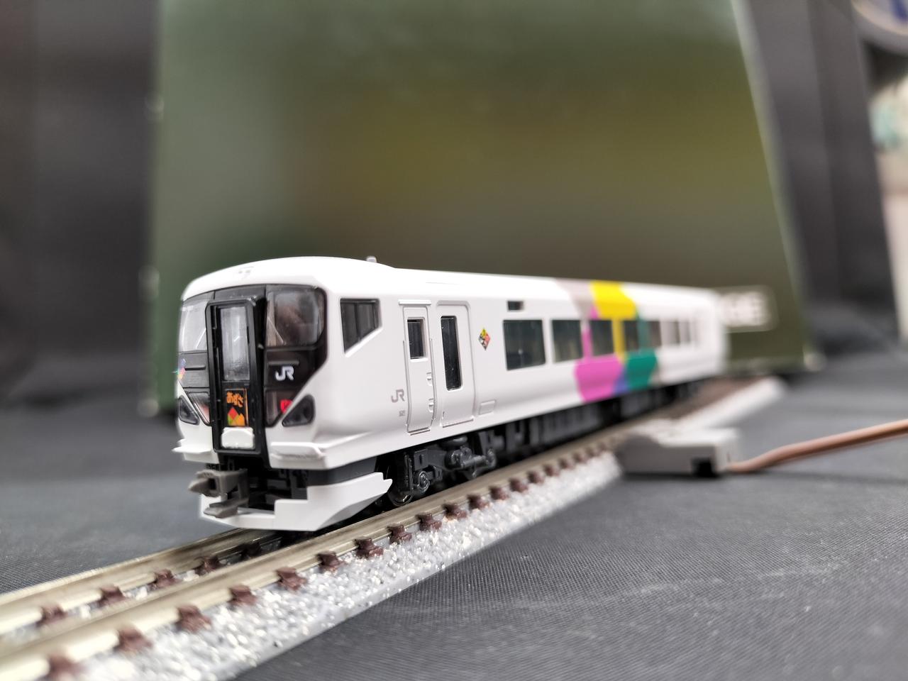 こちらの先頭車連結器カバーありません