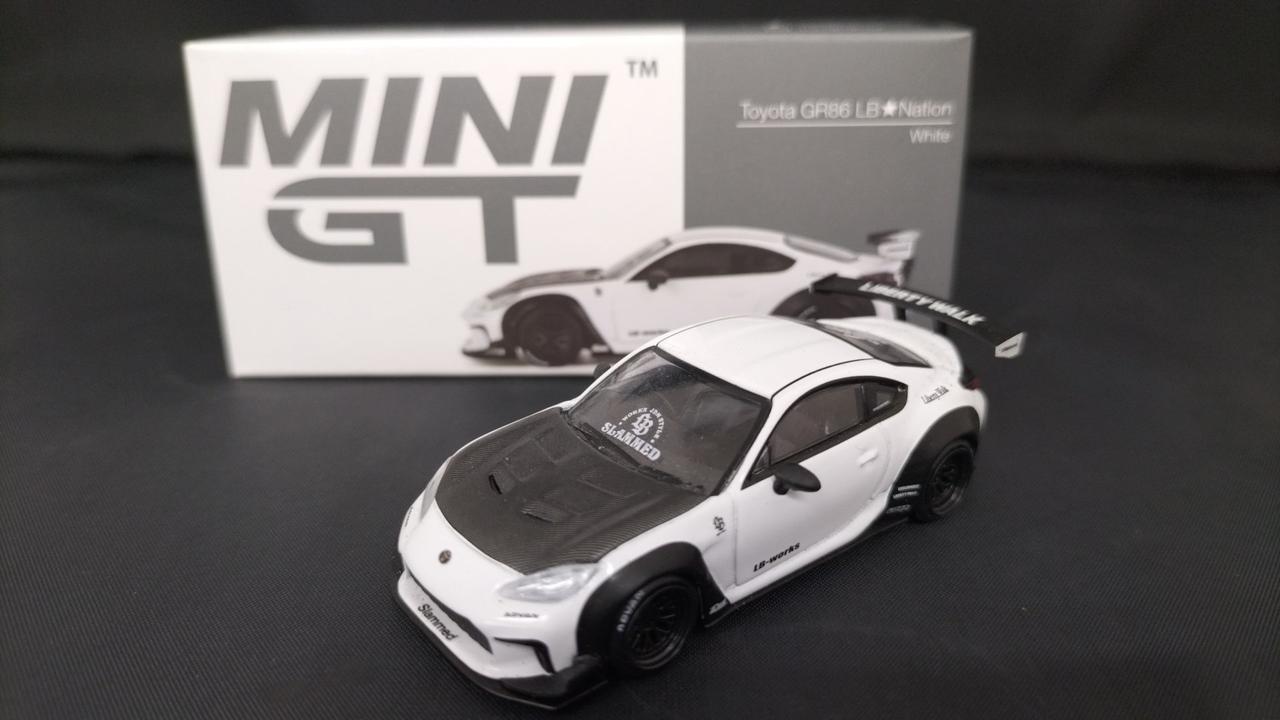 1/64 TOYOTA GR86 LB★NATION