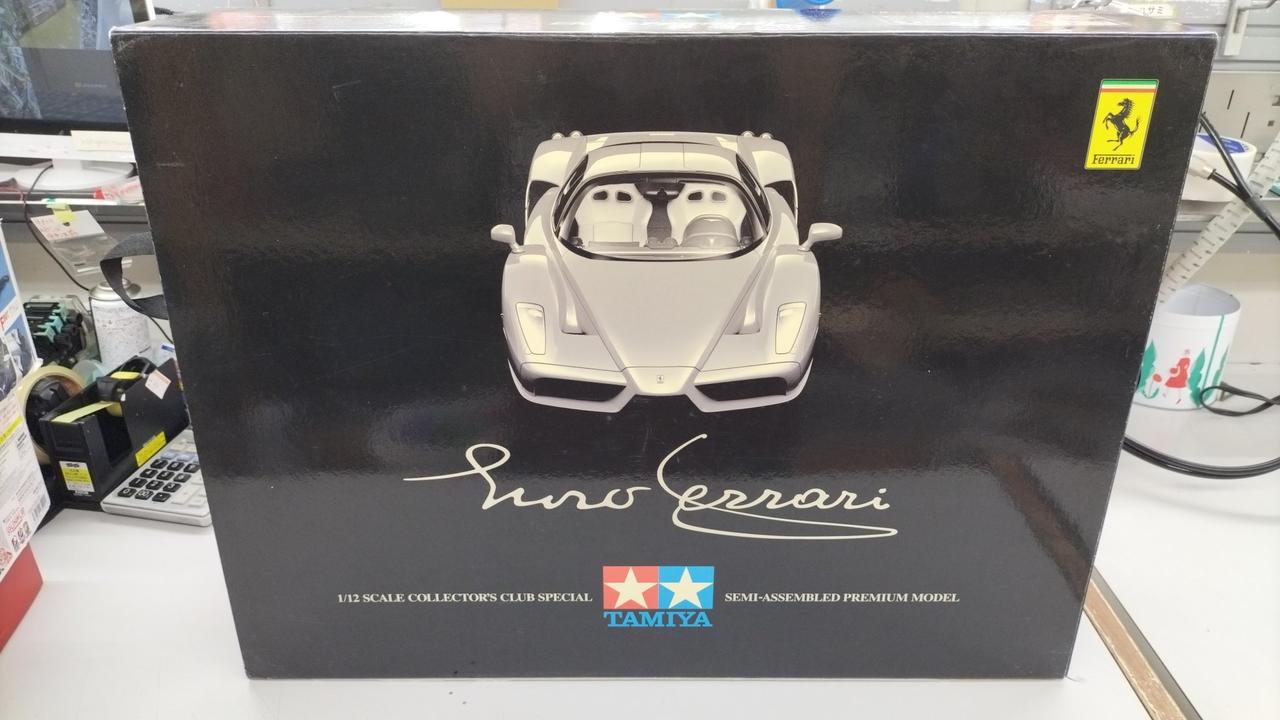 TAMIYA 1/12 エンツォフェラーリ Amazon.co.jp: タミヤ 1/12 コレクターズクラブ・スペシャル No