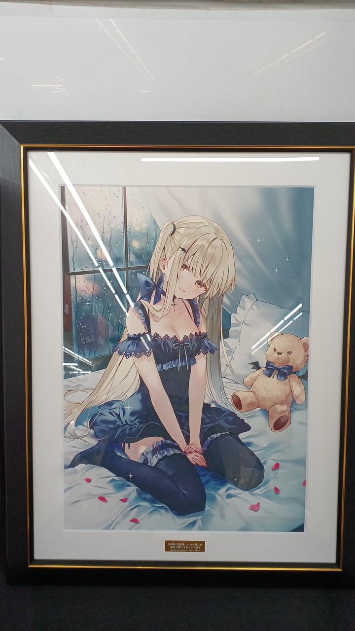 蛍光灯の反射が写っていますが、状態良好。