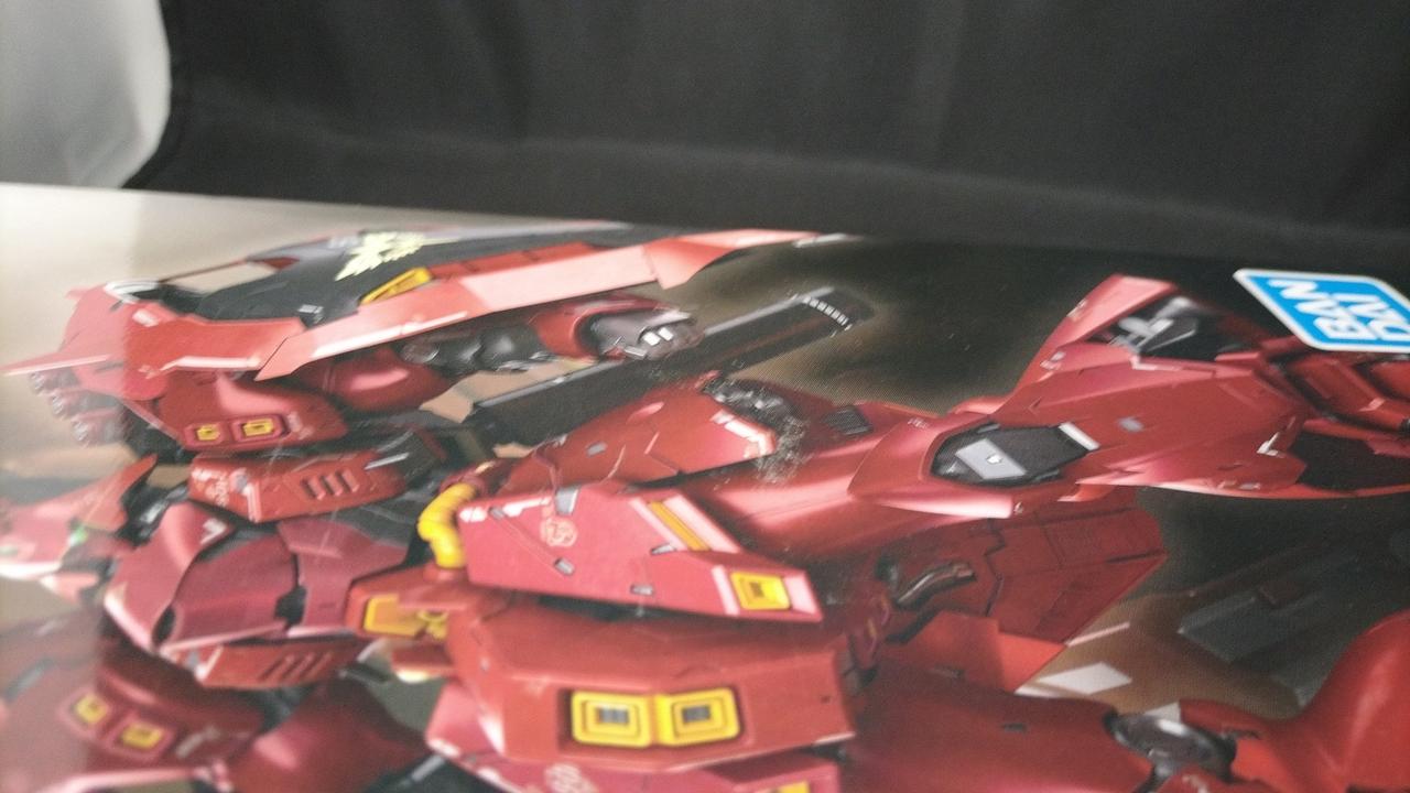 箱に一部汚れあり