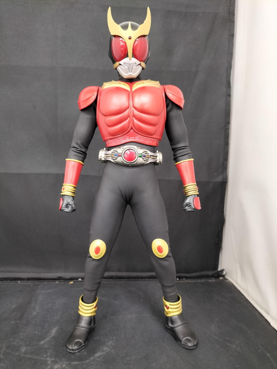 メディコムトイ　仮面ライダークウガ マイティーフォーム 1/2スケールマスク 限定・絶版品】仮面ライダークウガ『マイティーフォーム』 1/2