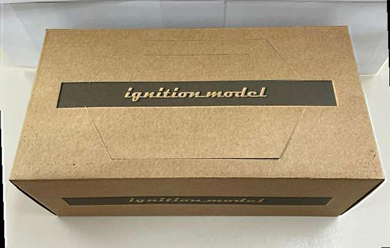 外箱に汚れあり