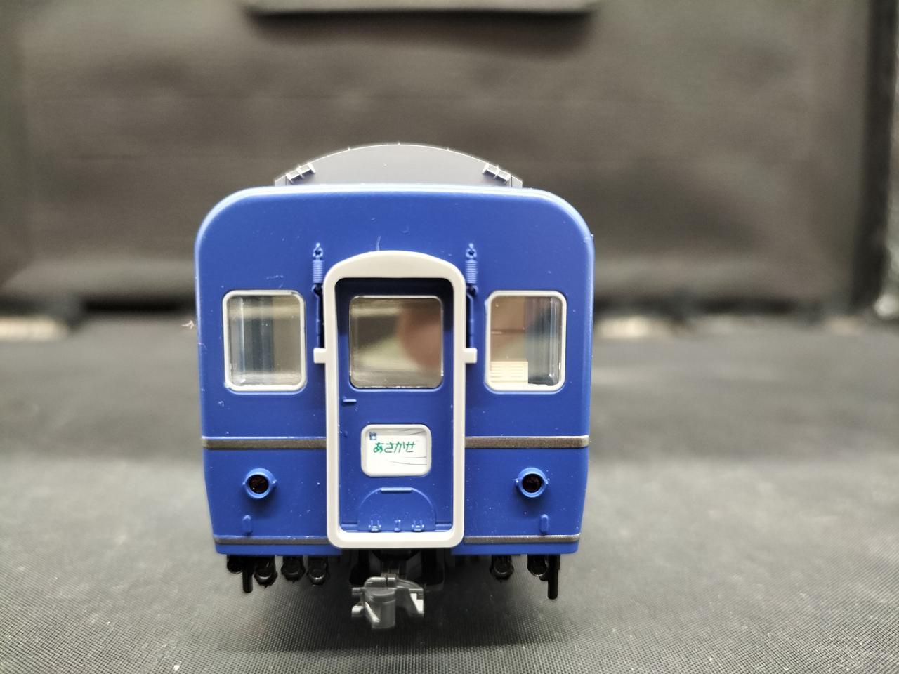 テールこちら側のみ点灯しました