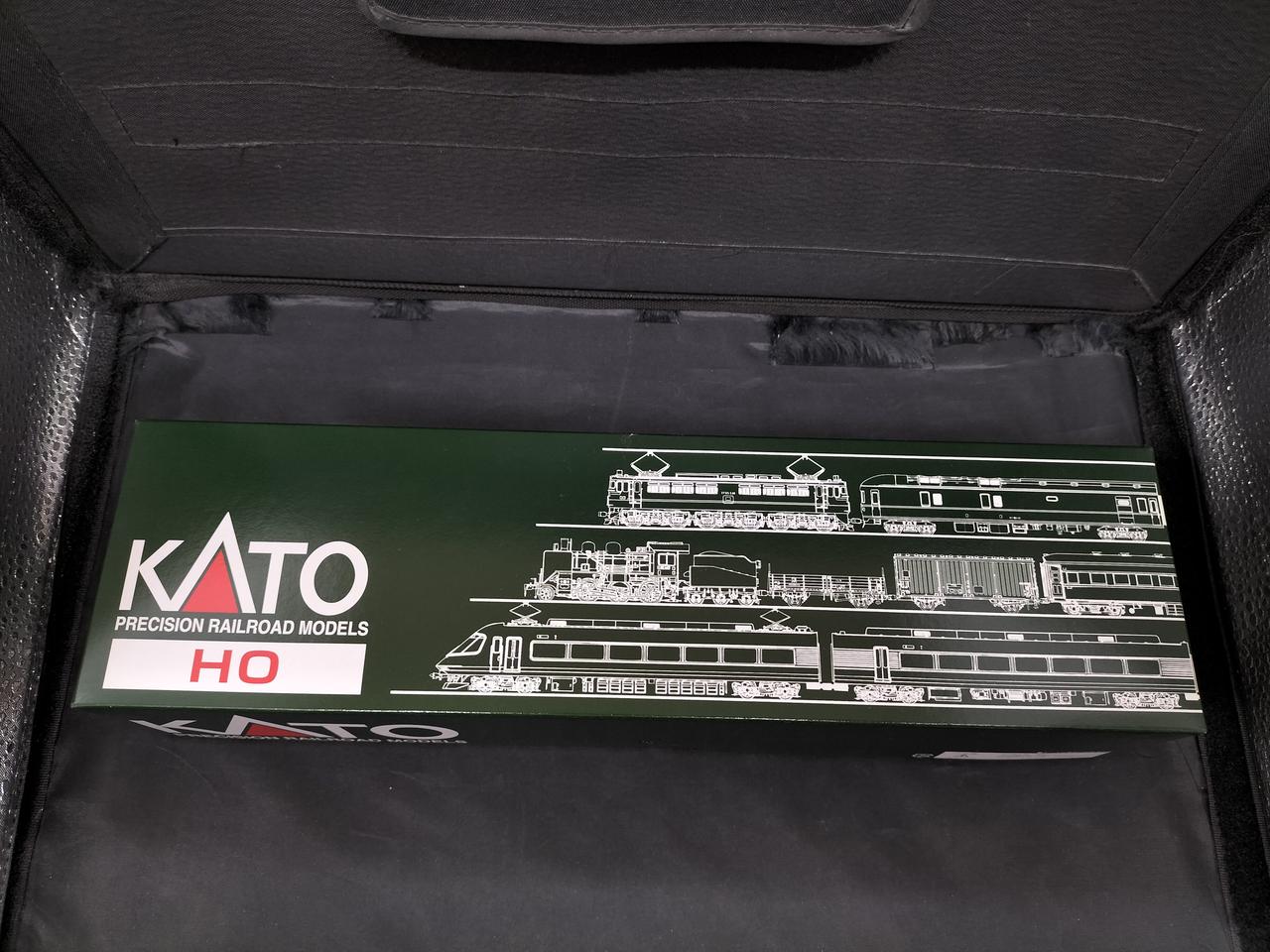 箱にベタつきあります