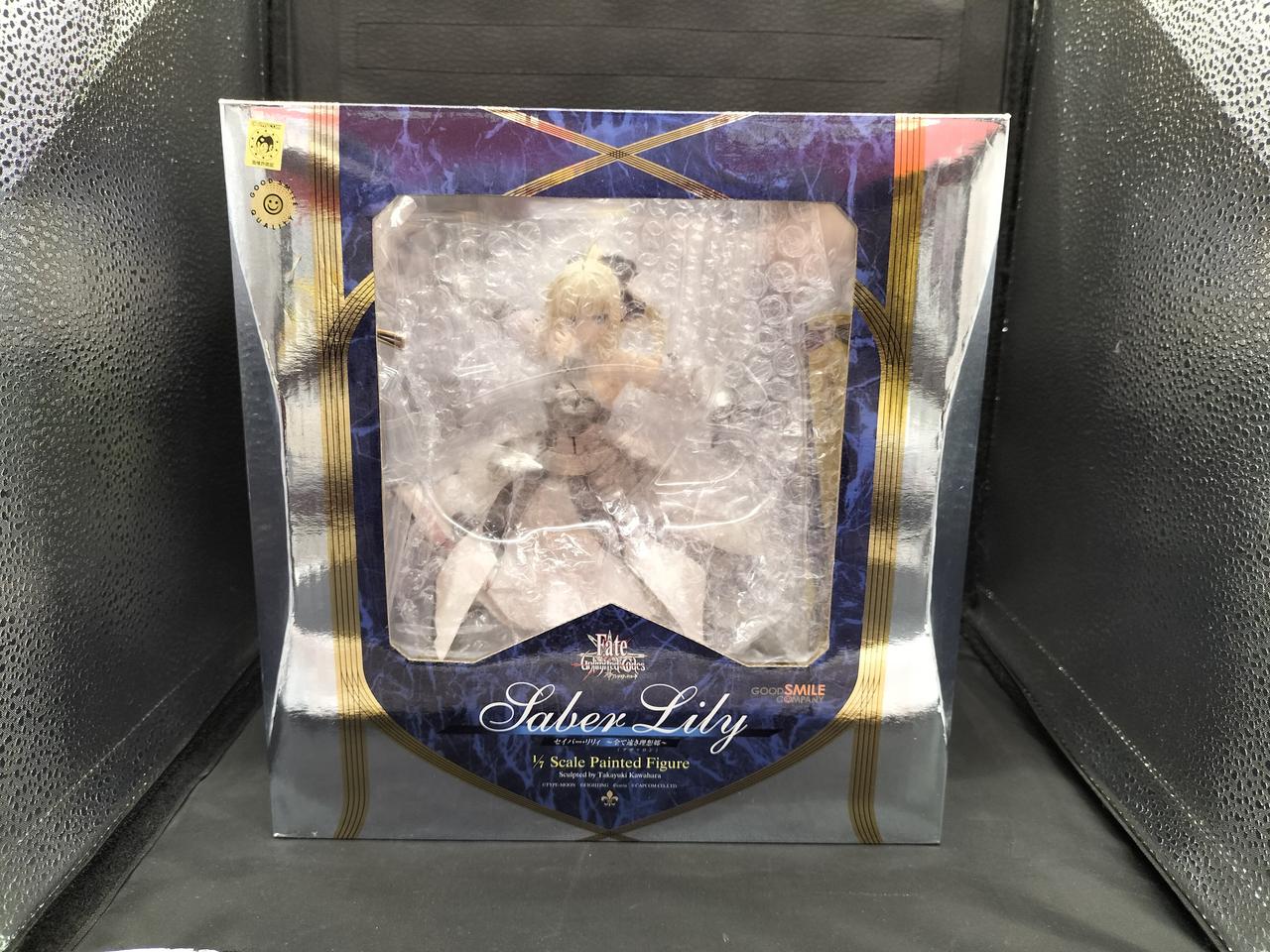 箱全体に痛み、日焼けあります