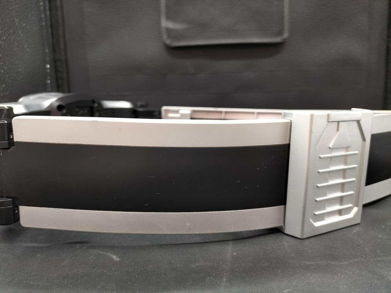 ベルト部分に傷