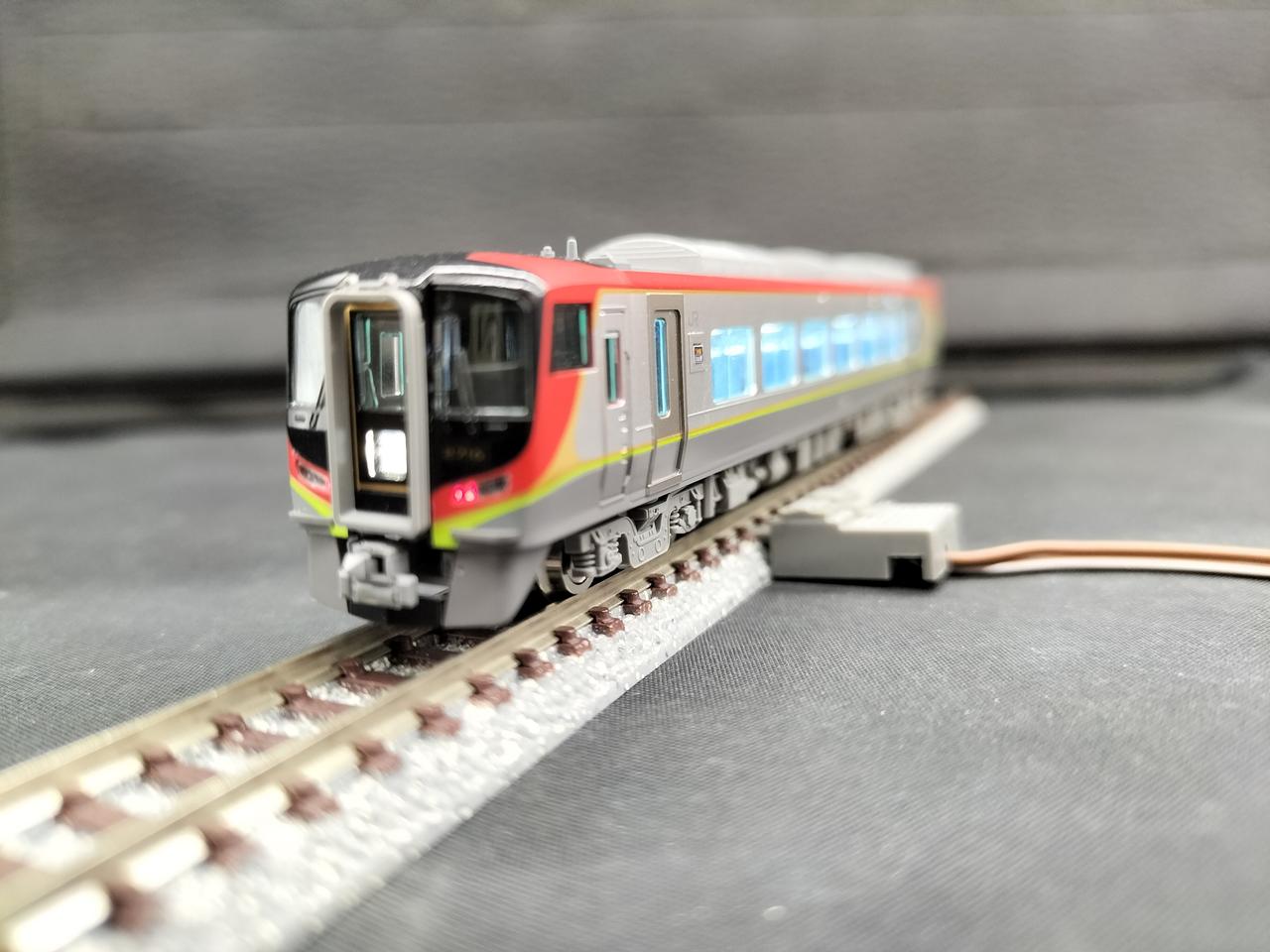 こちらの車両のみ室内灯入ってます