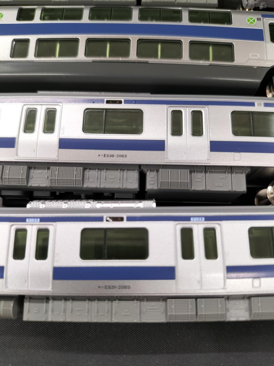 側面行先表示シールはられています