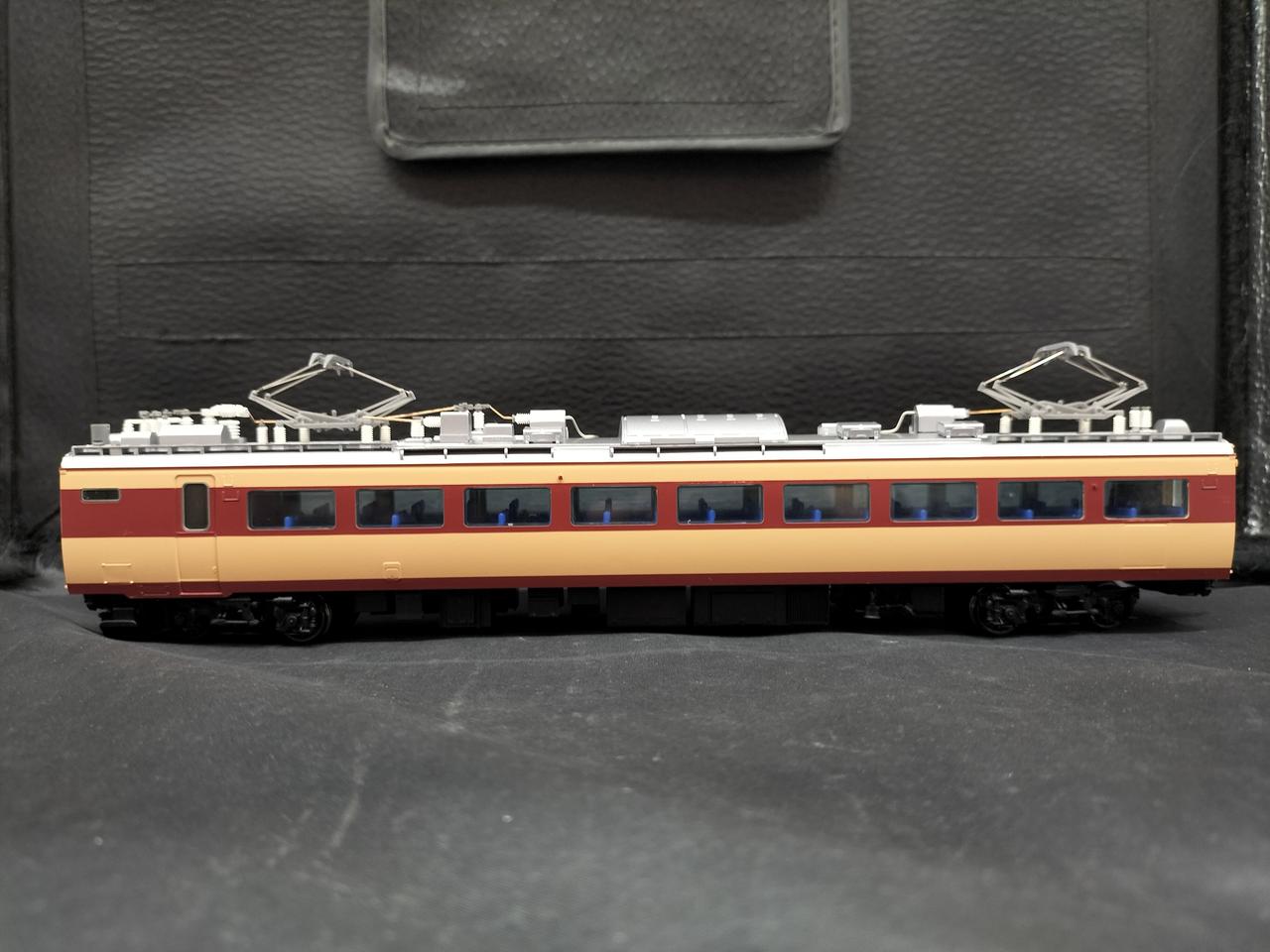 側面反対側です