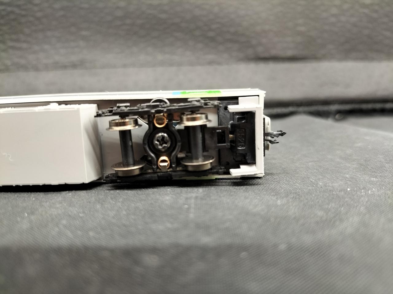 1両目のカプラー破損