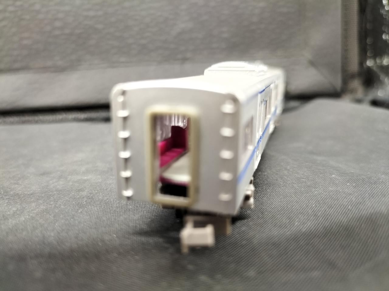 モーター車以外の車内床に塗装あります