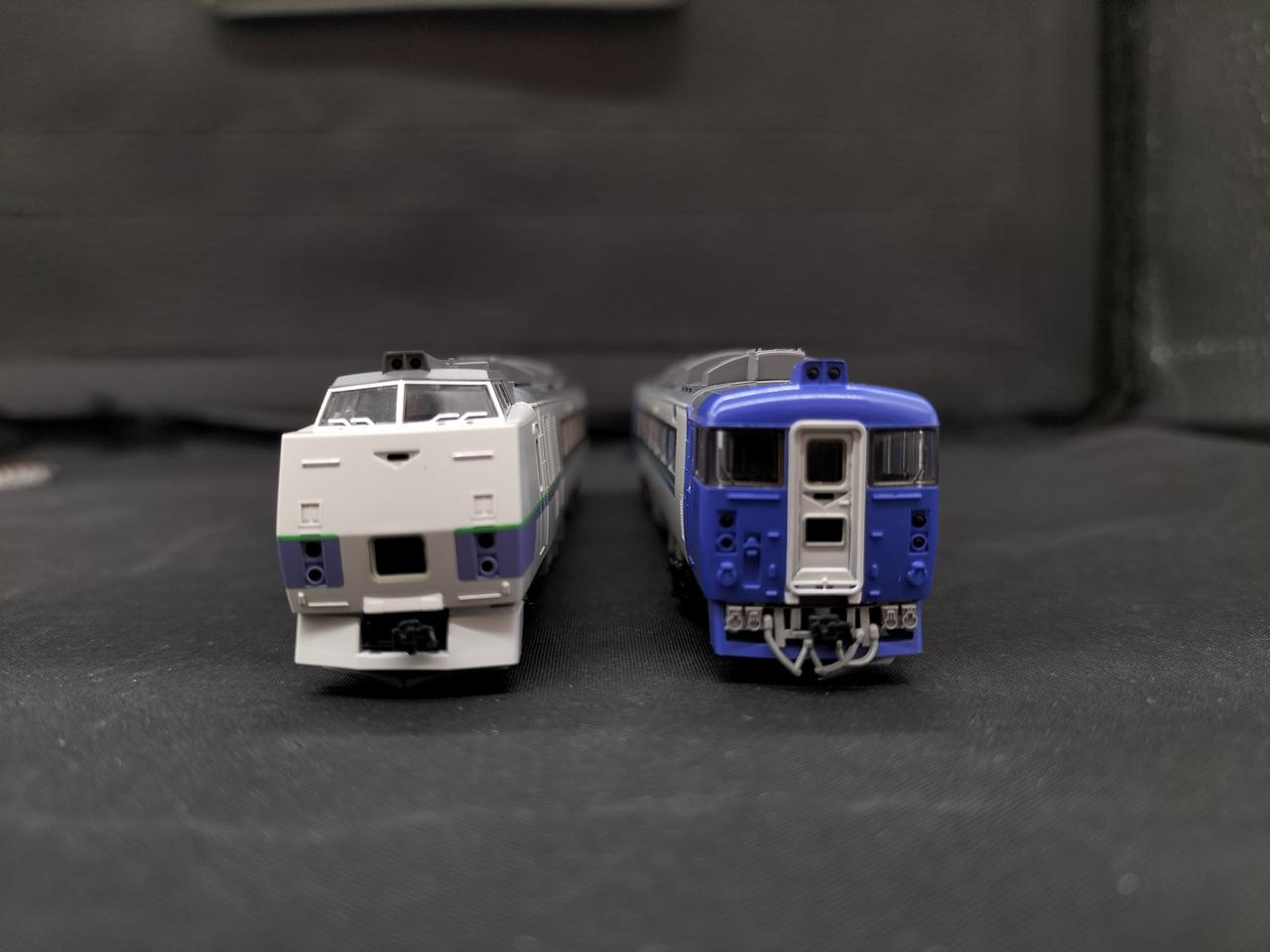 先頭車トレインマーク入ってません