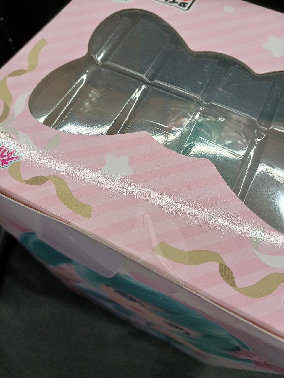 テープ貼られています