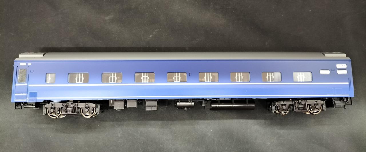 側面、扉改造されています