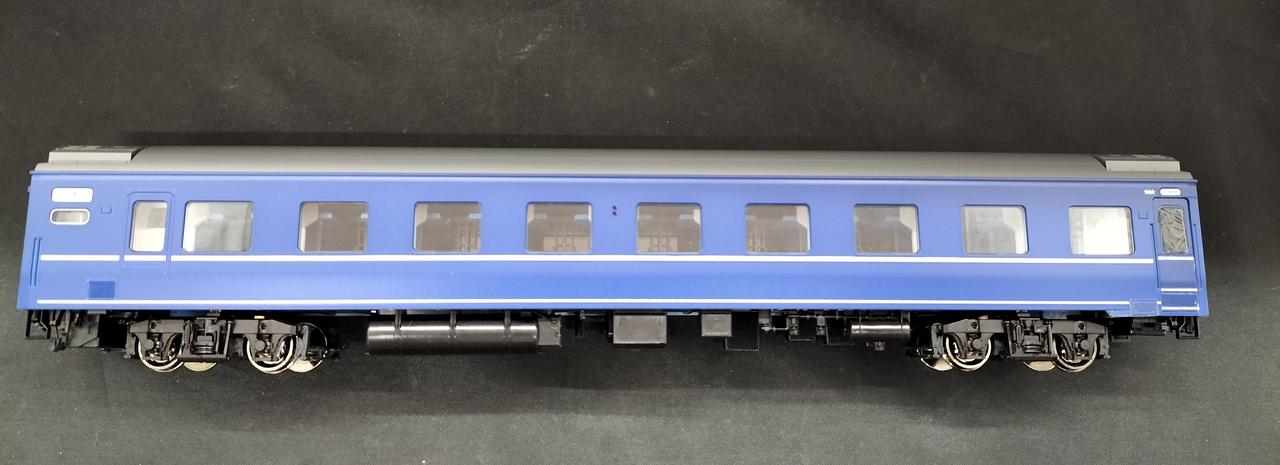 側面反対側、扉改造されています