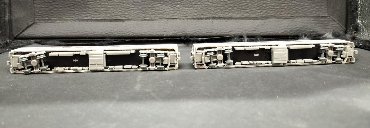 左車両、左台車にスノープロウありません