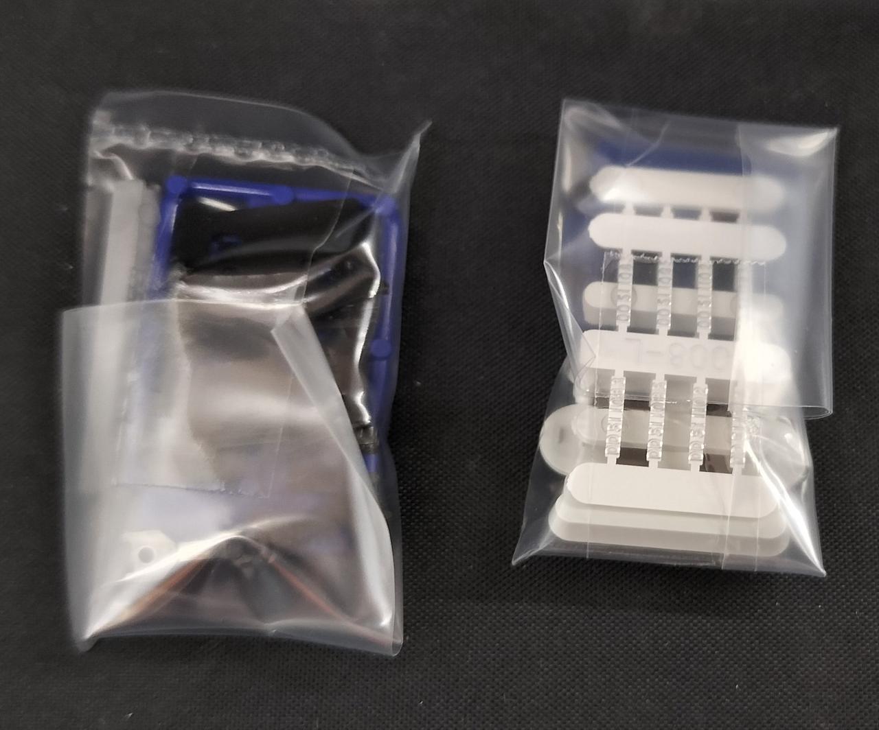 付属品袋未開封です