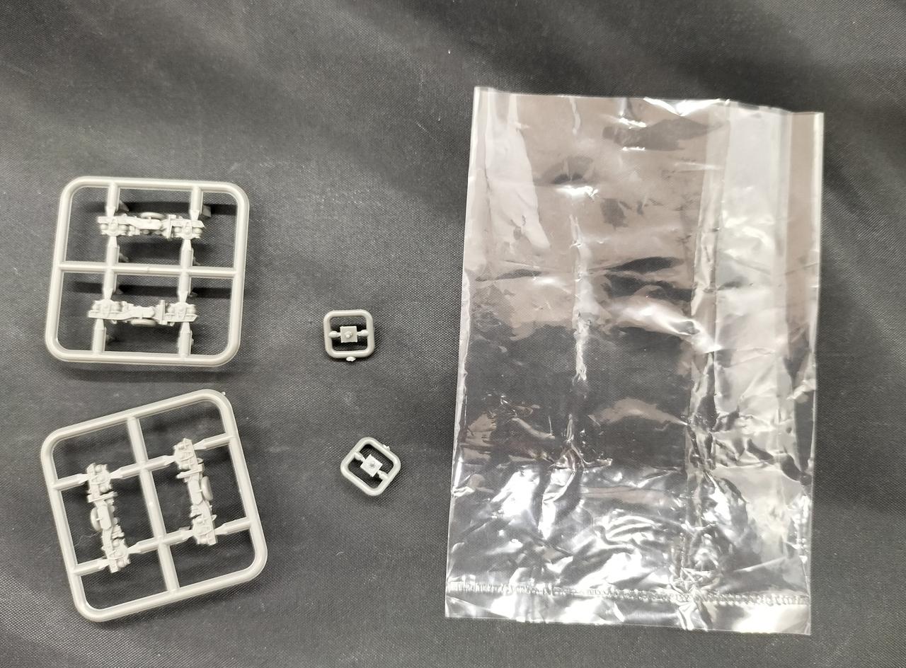 付属品の袋あいてます、幌欠品