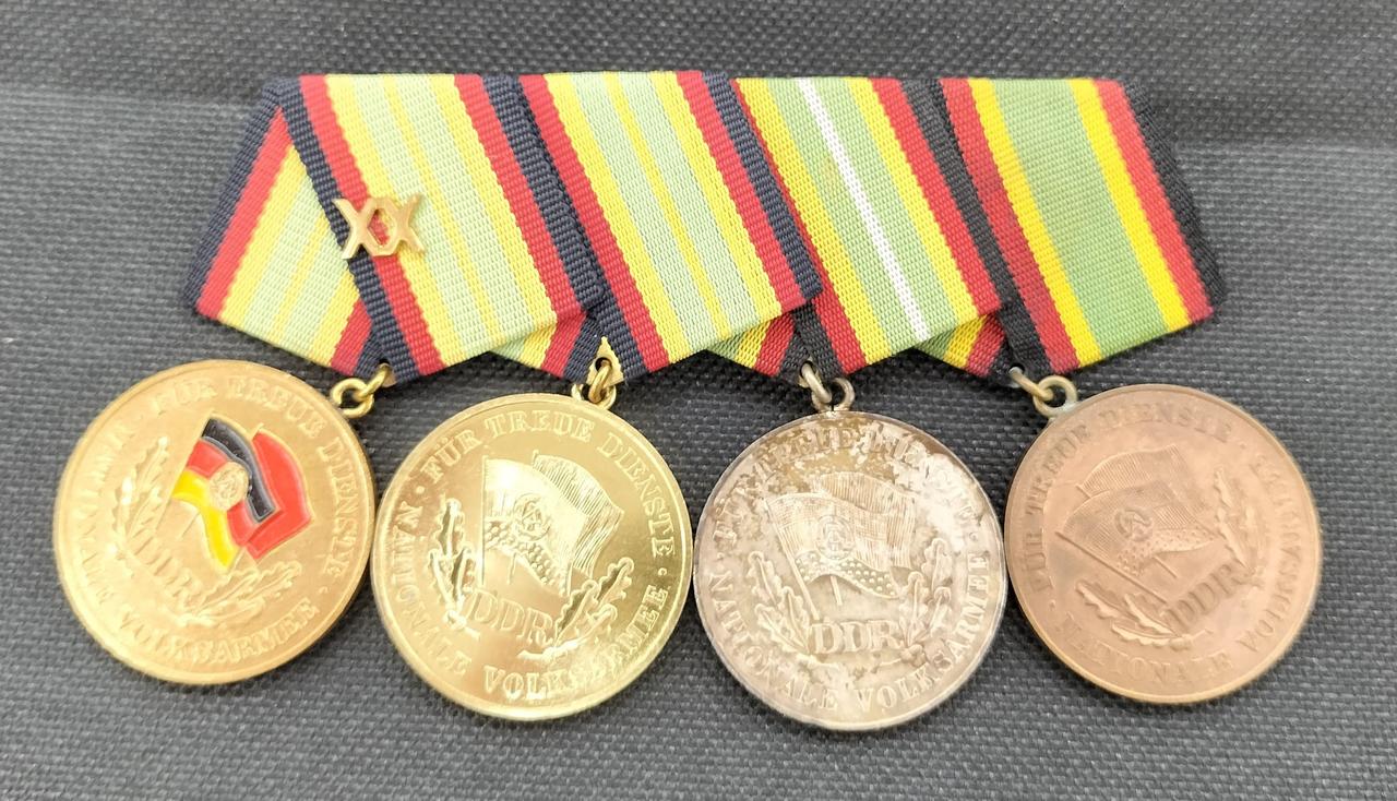 不明|国家人民軍メダル4つセット|【ハードオフ公式通販】オフモール