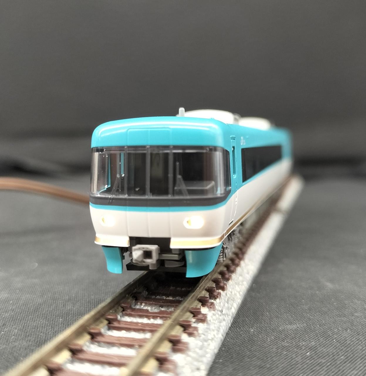 7両目先頭車ライト、テールOK