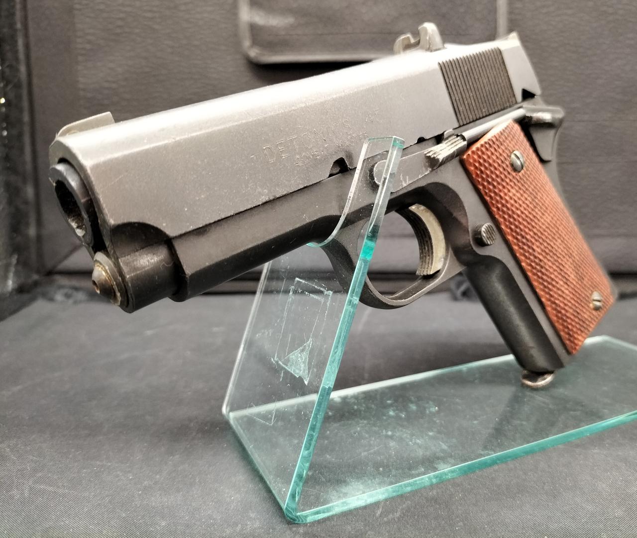 MGC ガバメント45 モデルガン プラスチック製 MGC ガバメント45 モデル