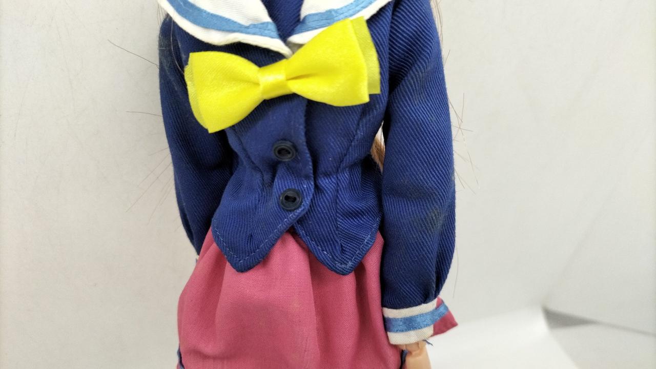 服に汚れがあります