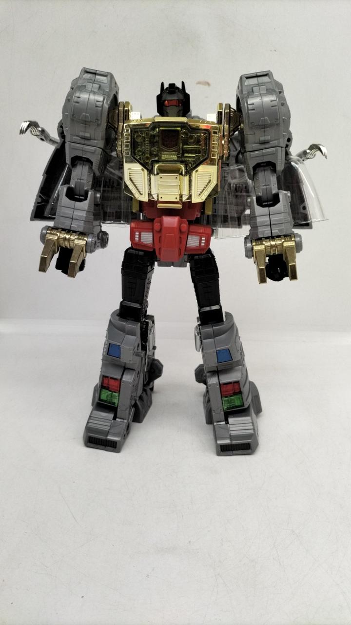 TAKARA TOMY 型番：MP-8 グリムロック