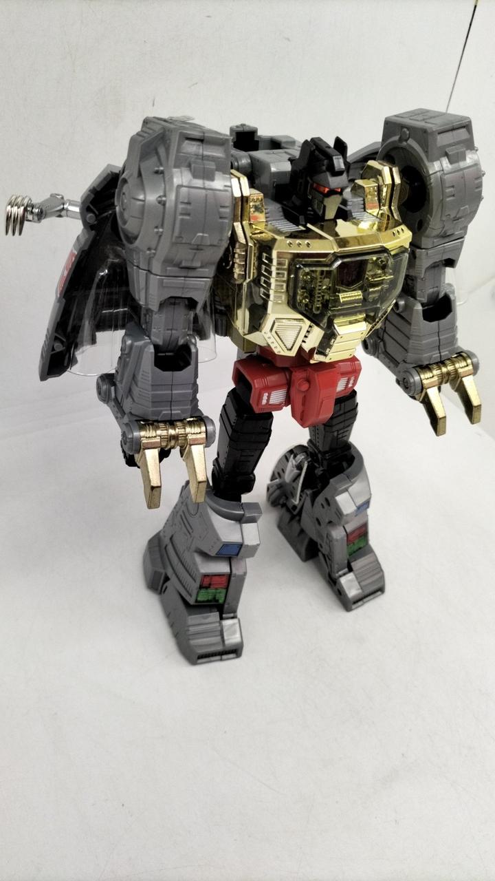 TAKARA TOMY 型番：MP-8 グリムロック