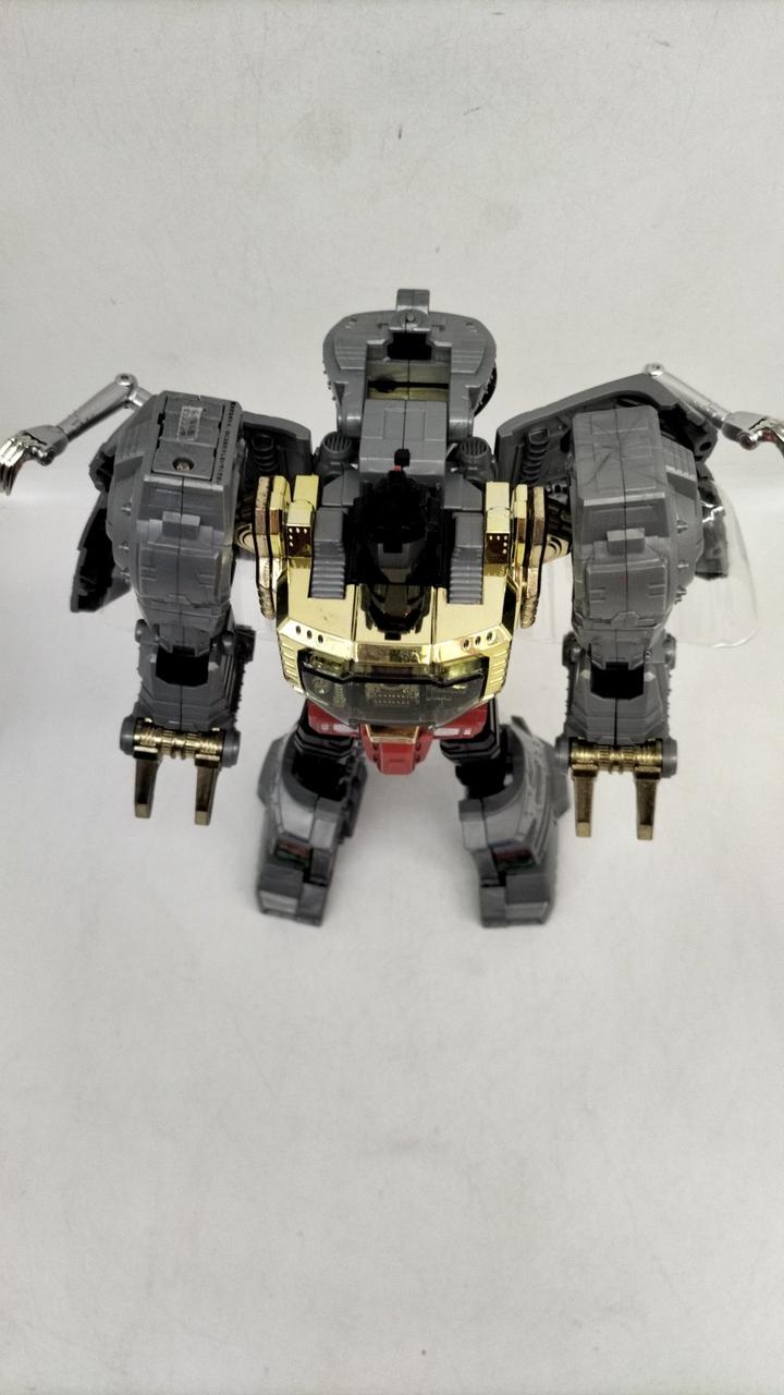 TAKARA TOMY 型番：MP-8 グリムロック