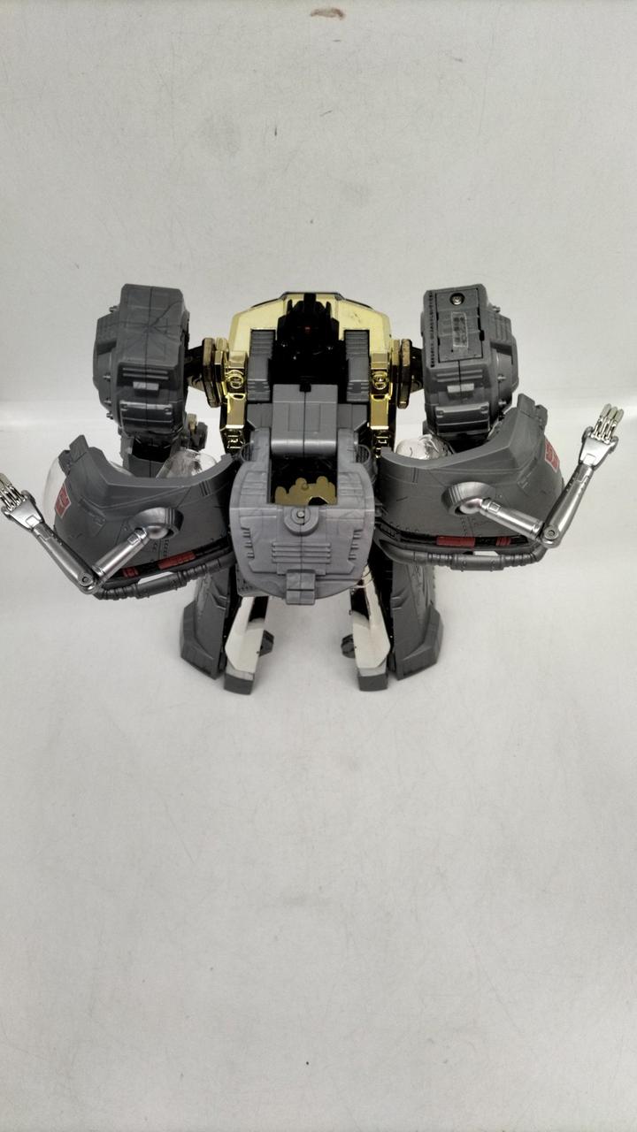 TAKARA TOMY 型番：MP-8 グリムロック